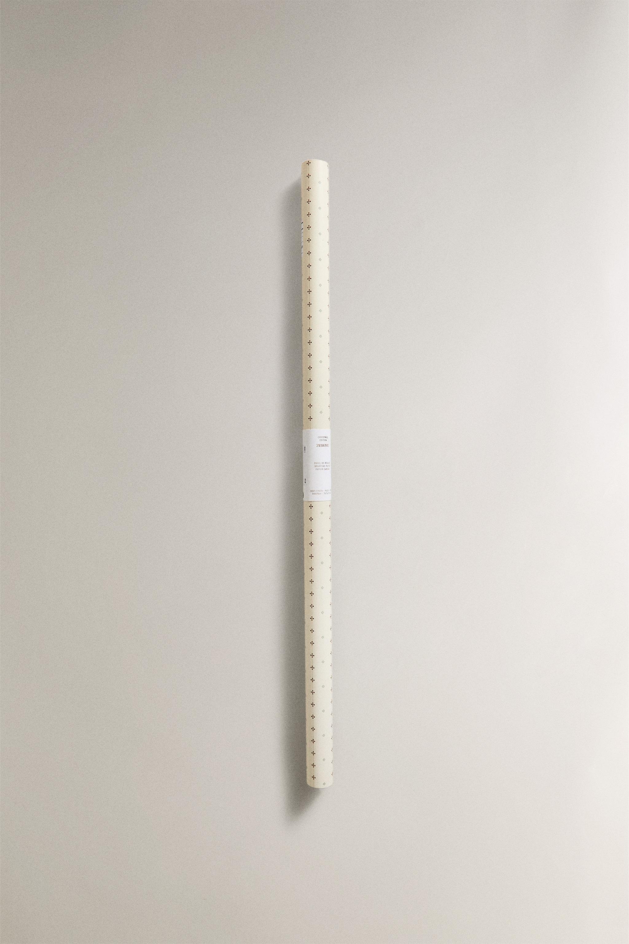 CHRISTMAS SNOWFLAKE WRAPPING PAPER